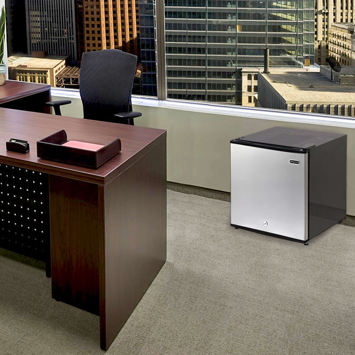 Whynter - Energy Star 1.1 cu. ft. Upright Freezer with Lock | CUF-112SS