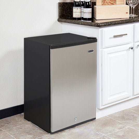 Whynter - 3.0 cu. ft. Energy Star Upright Freezer with Lock - Stainless Steel | CUF-301SS