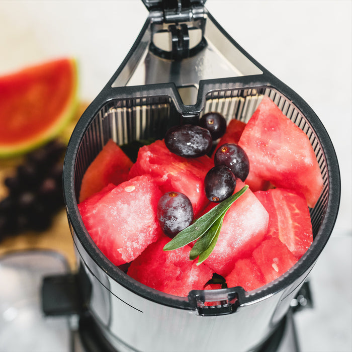 Omega JC2022 150W Effortless™ Batch Juicer - 68oz Mega Hopper