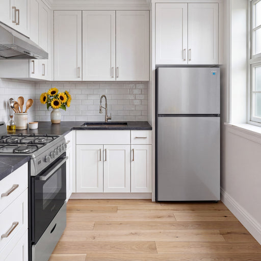 Avanti MaxxSpace Garage-Ready 21 cu. ft. Refrigerator Avanti Products, LLC