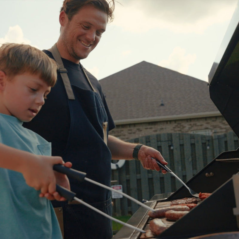 Eminence 605 | Master Power Stainless Natural/Propane Gas Grill Monument Grills