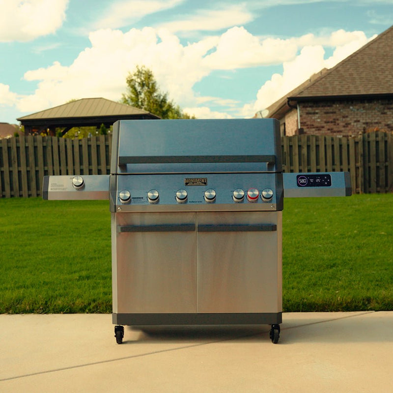 Eminence 605 | Master Power Stainless Natural/Propane Gas Grill Monument Grills