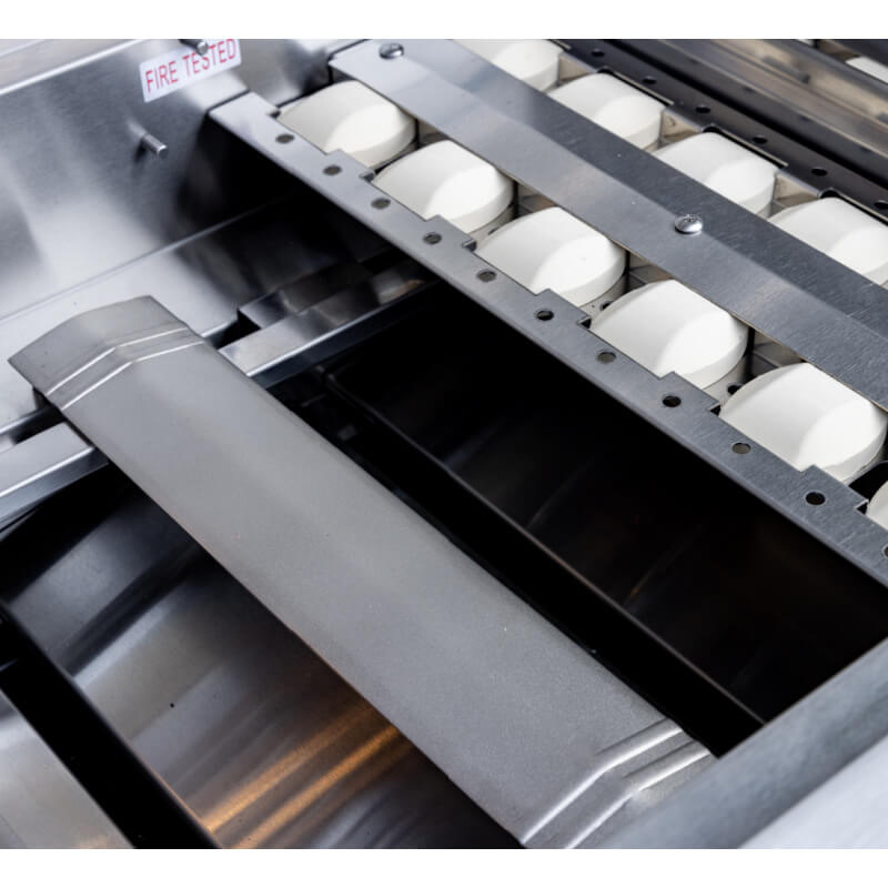 Summerset Sizzler Pro 32 Inch 4 Burner Built - In Gas Grill w. Infrared Burner - CulinaryProfis