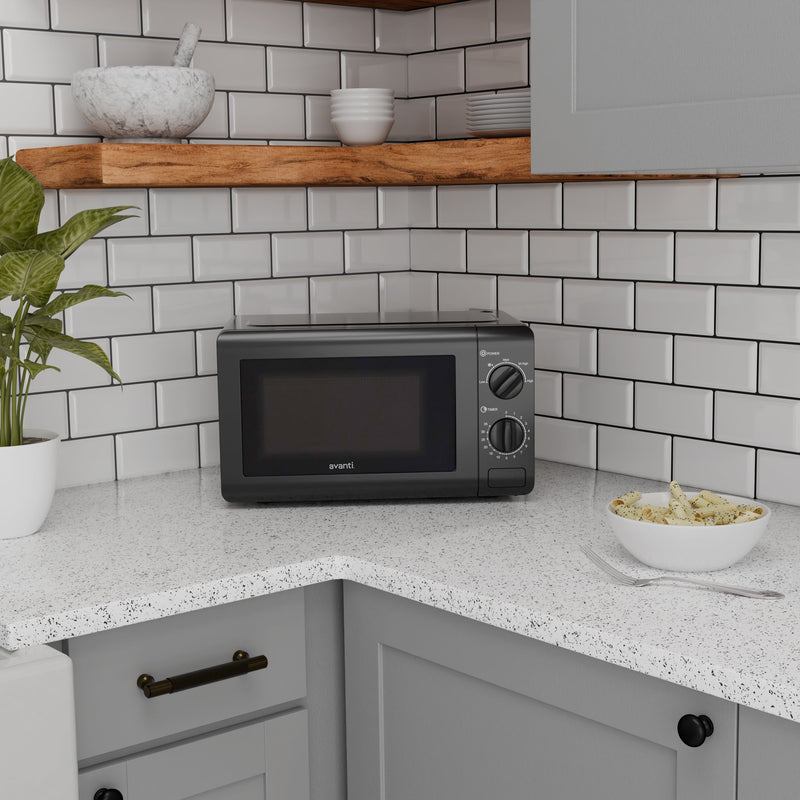 Avanti Microwave Oven with Mechanical Dials, 0.7 cu. ft. Avanti Products, LLC