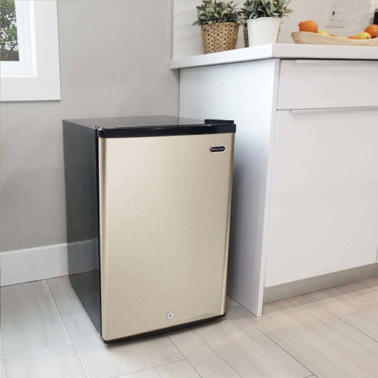 Whynter - 2.1 cu.ft Energy Star Upright Freezer with Lock in Rose Gold | CUF - 210SSG - CulinaryProfis