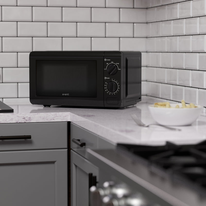 Avanti Microwave Oven with Mechanical Dials, 0.7 cu. ft. Avanti Products, LLC